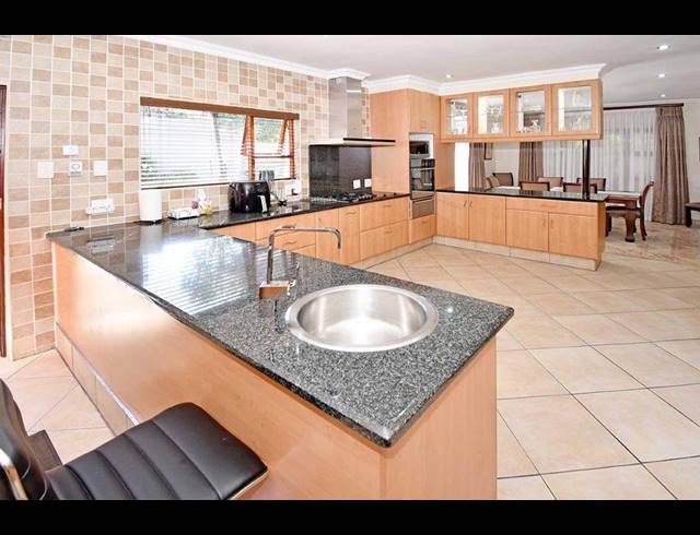 3 BEDROOM FREEHOLD FOR SALE IN CRAIGHALL